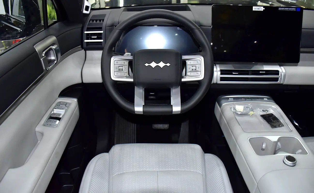 BYD Fangchengbao Tai 7 Premium 2026 – fotografie 12
